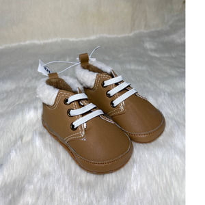 NWT Old Navy Baby Faux leather Shoes